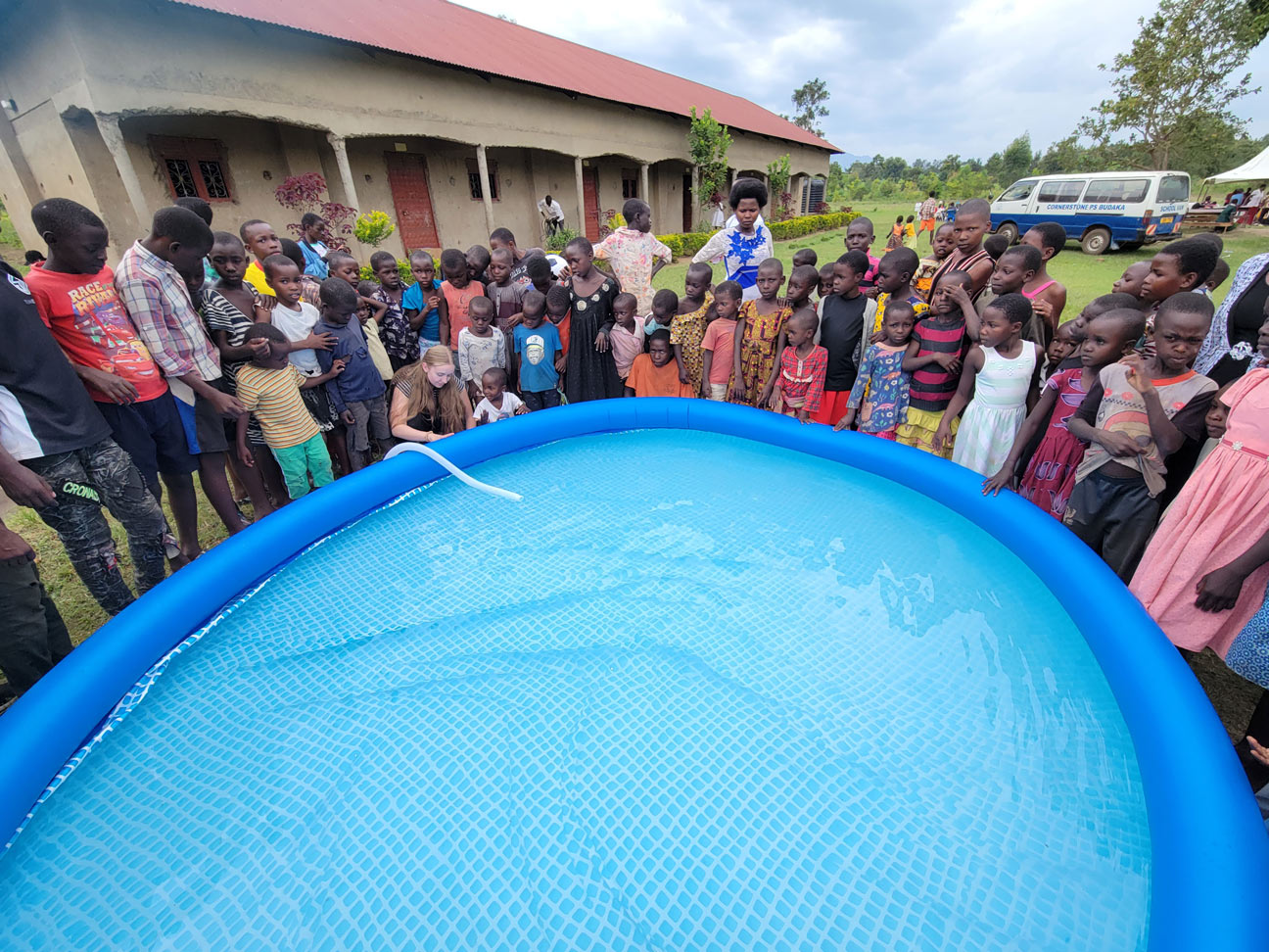 Children around a swimming pool